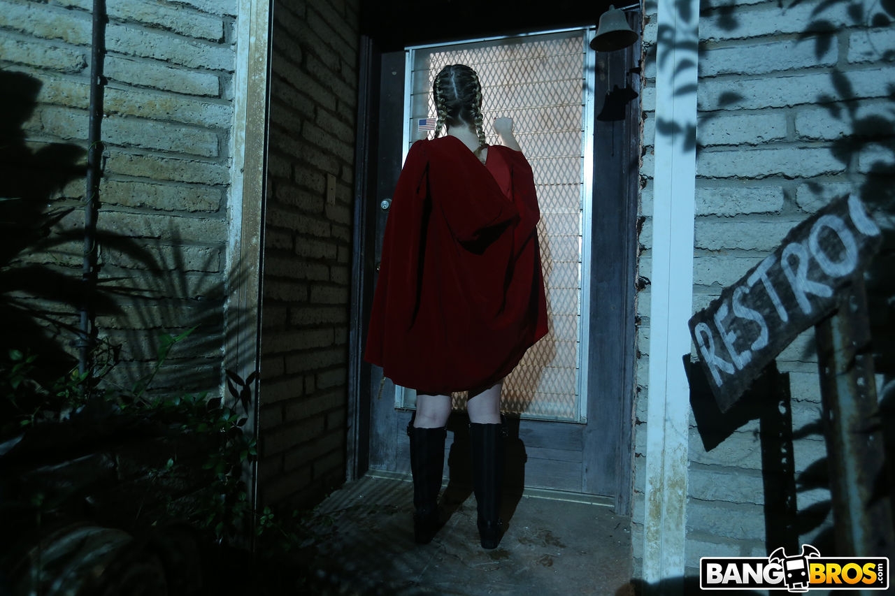 Kara Lee as Red Riding Hood 9