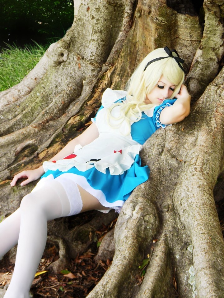 Cosplayer: Pinkie Bunny - Alice (Alice in Wonderland) 6