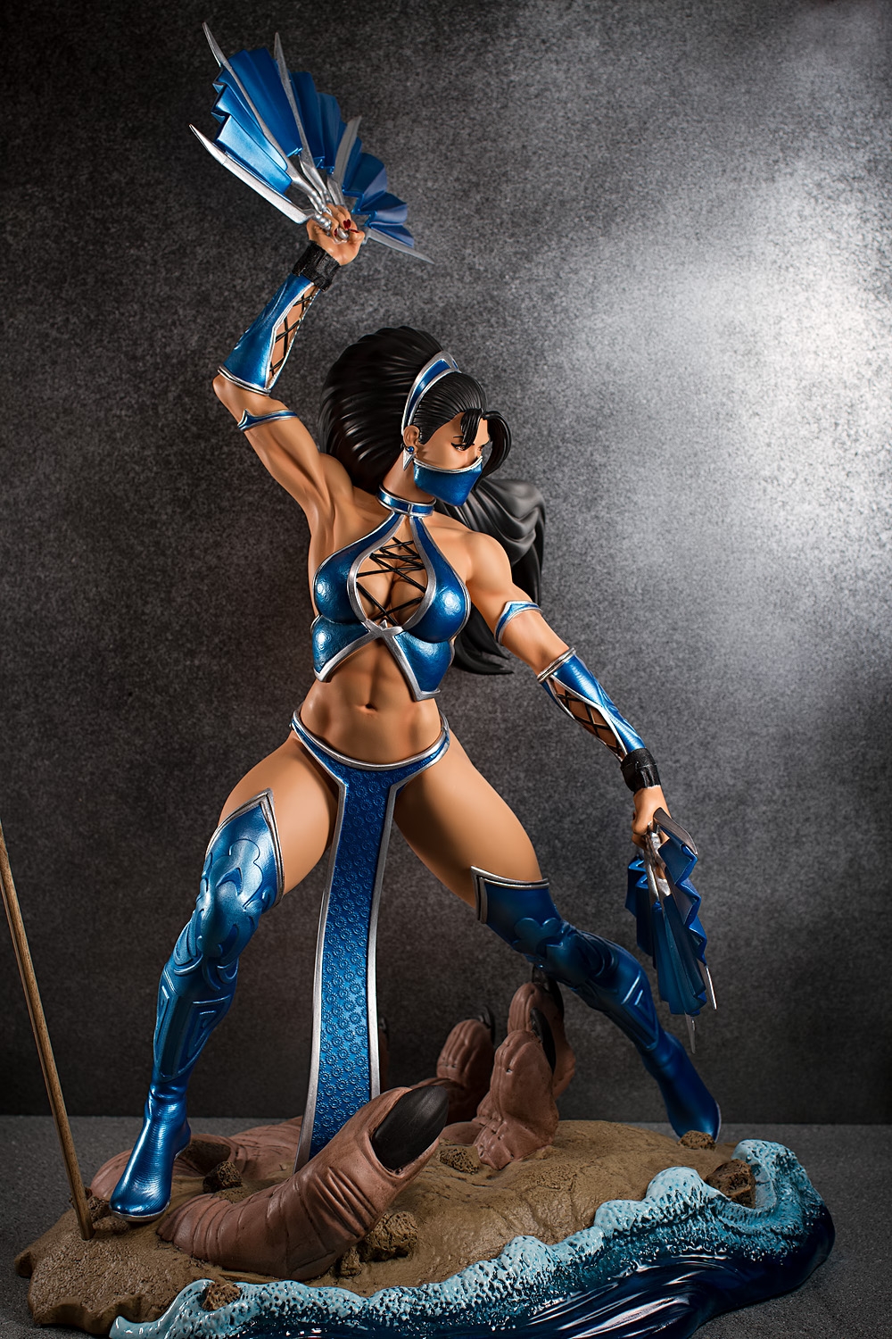 Kitana from Mortal Kombat (Pop Culture Shock Version) [www.tentaclearmada.com] 21