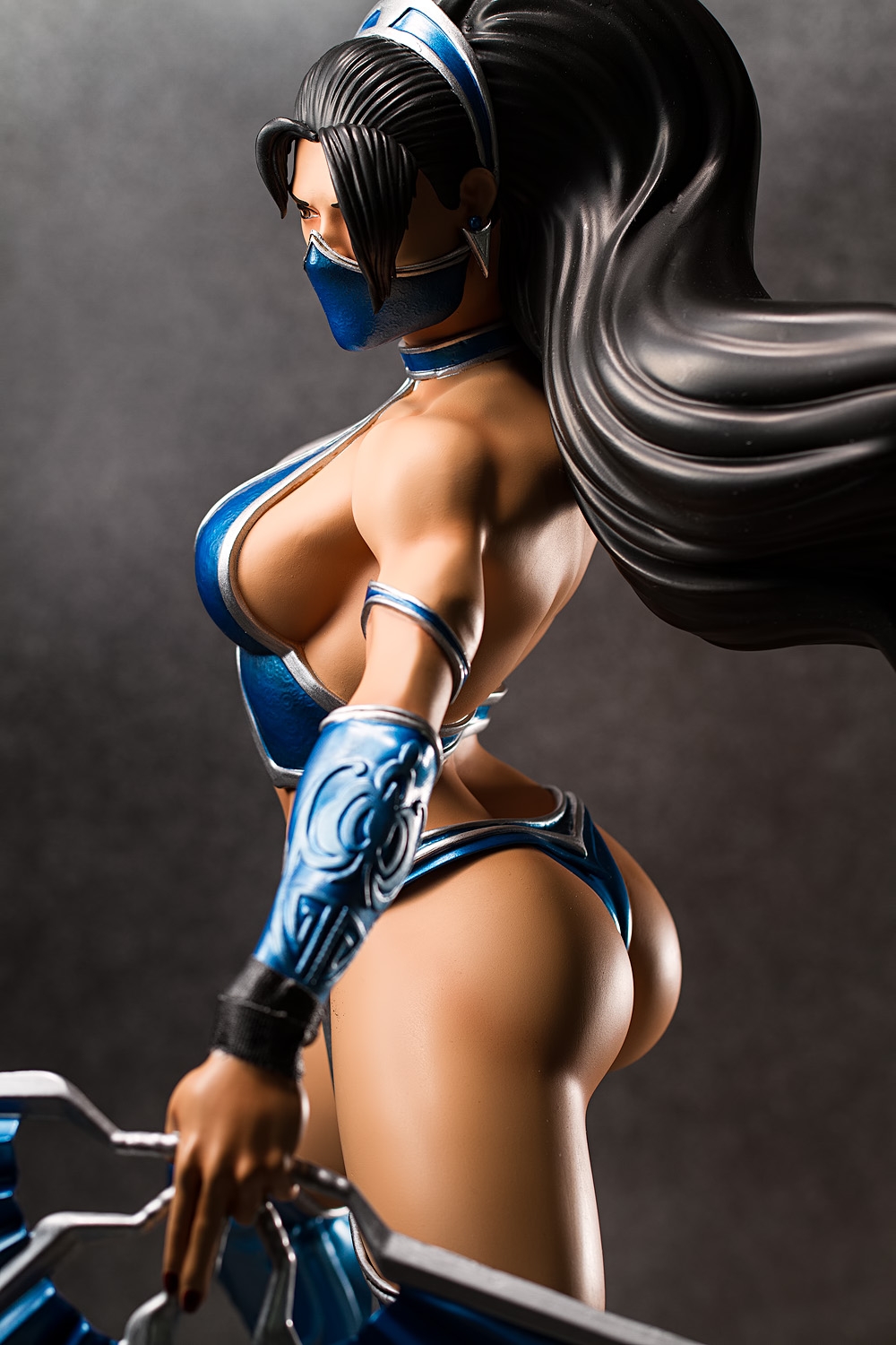 Kitana from Mortal Kombat (Pop Culture Shock Version) [www.tentaclearmada.com] 7