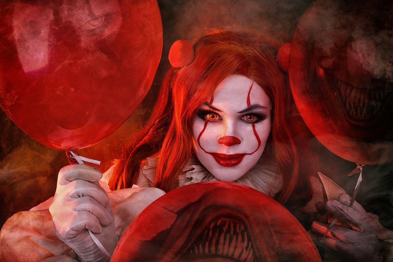 Alice Cosplay - Pennywise 0