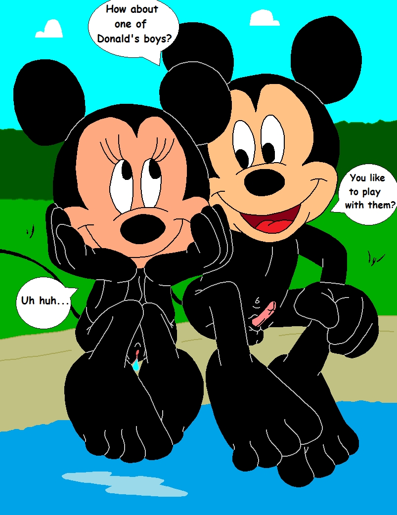 Mickey Pool Party [completed] 36