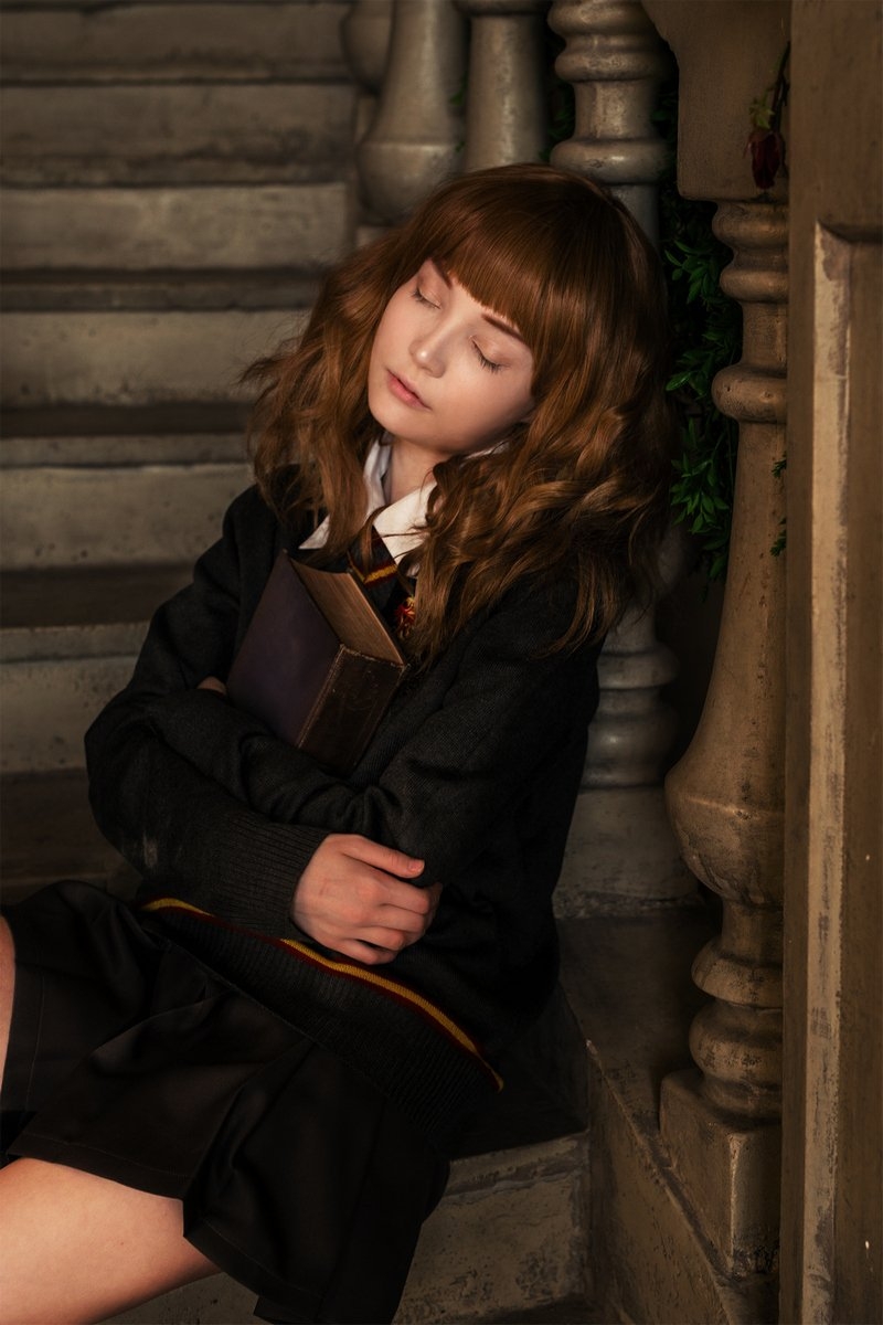 Rocksy Light — Hermione Granger [Harry Potter Series] 5