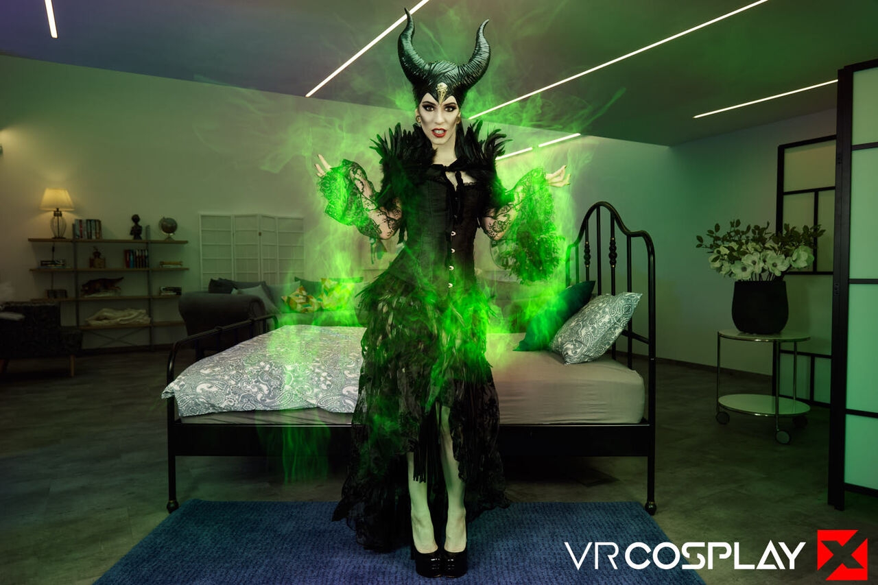 VRCosplayX Anna De Ville - Maleficent A XXX Parody 2