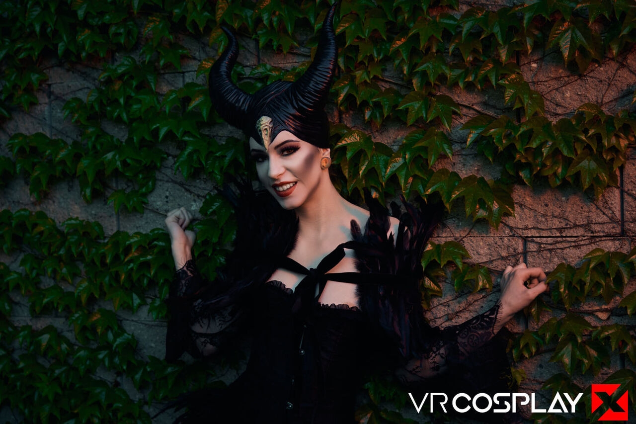 VRCosplayX Anna De Ville - Maleficent A XXX Parody 4