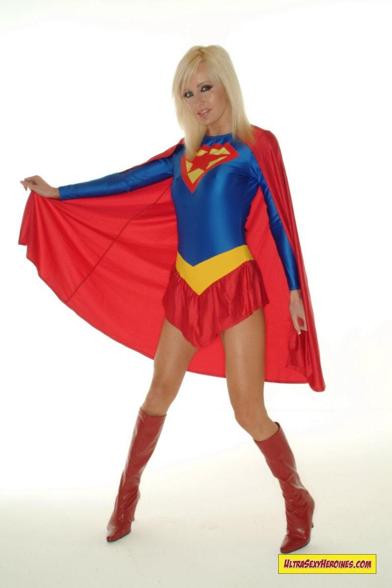 [UltraSexyHeroines] Sexy Blonde Super Heroine Cosplay Nude 28