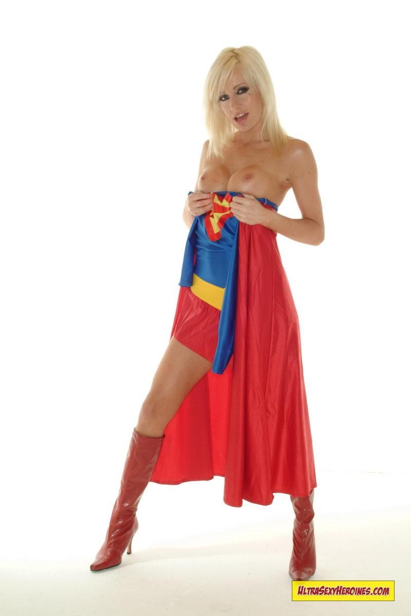 [UltraSexyHeroines] Sexy Blonde Super Heroine Cosplay Nude 57