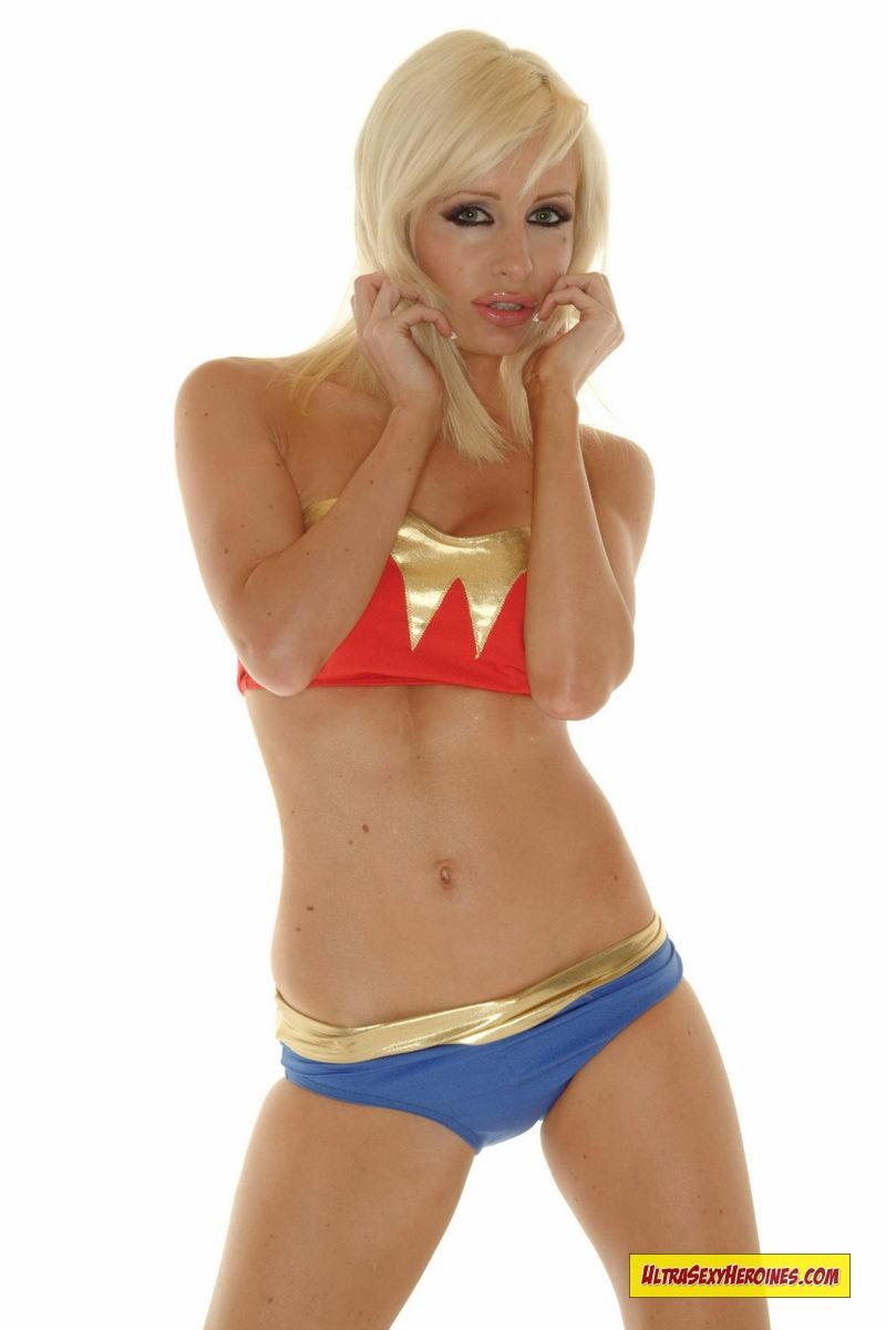 [UltraSexyHeroines] Sexy Blonde Super Heroine Cosplay Nude 82