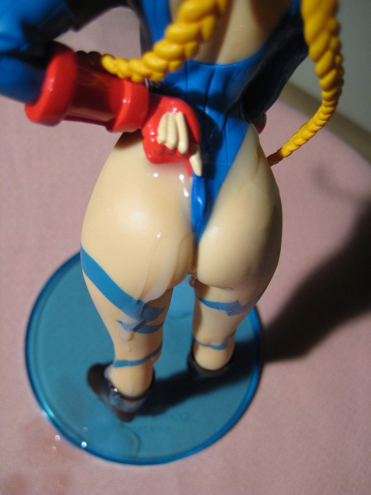 Ryomou Shimei & Cammy White Figurines 4