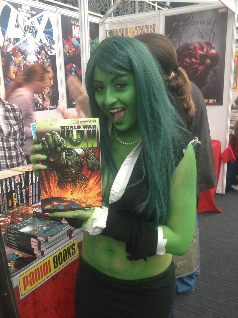 She-Hulk (cosplay) 10