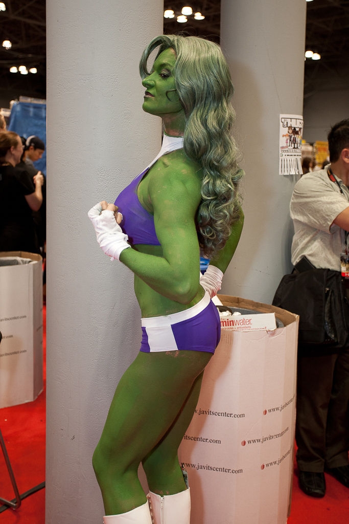 She-Hulk (cosplay) 17