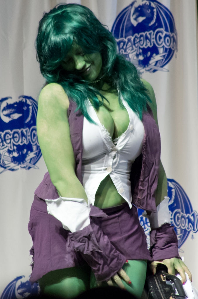 She-Hulk (cosplay) 25