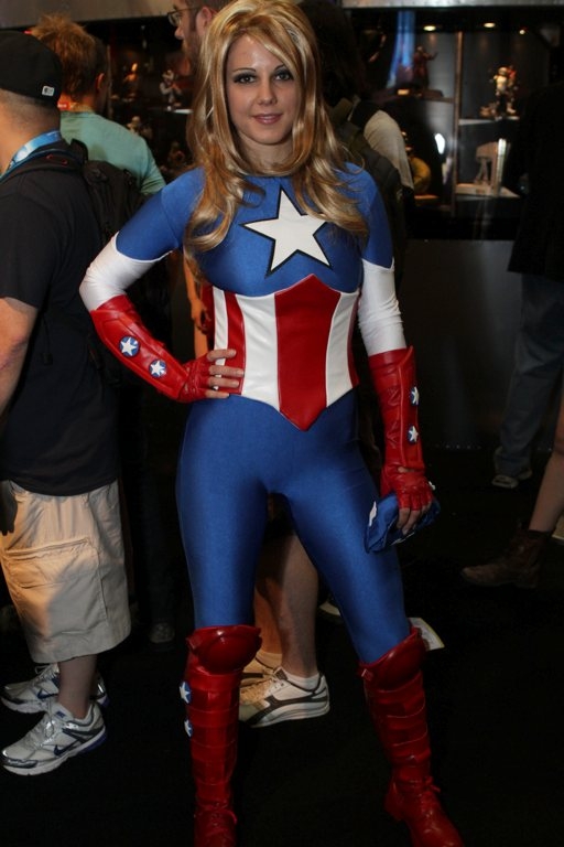 Captain America : female version (cosplay) 17