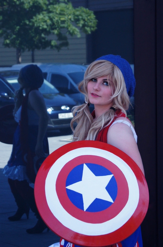 Captain America : female version (cosplay) 19