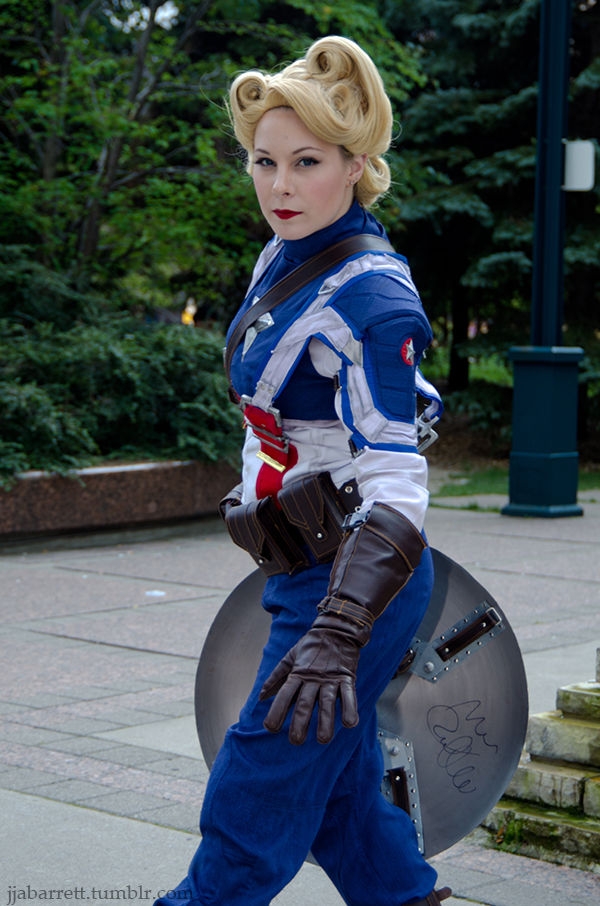 Captain America : female version (cosplay) 4