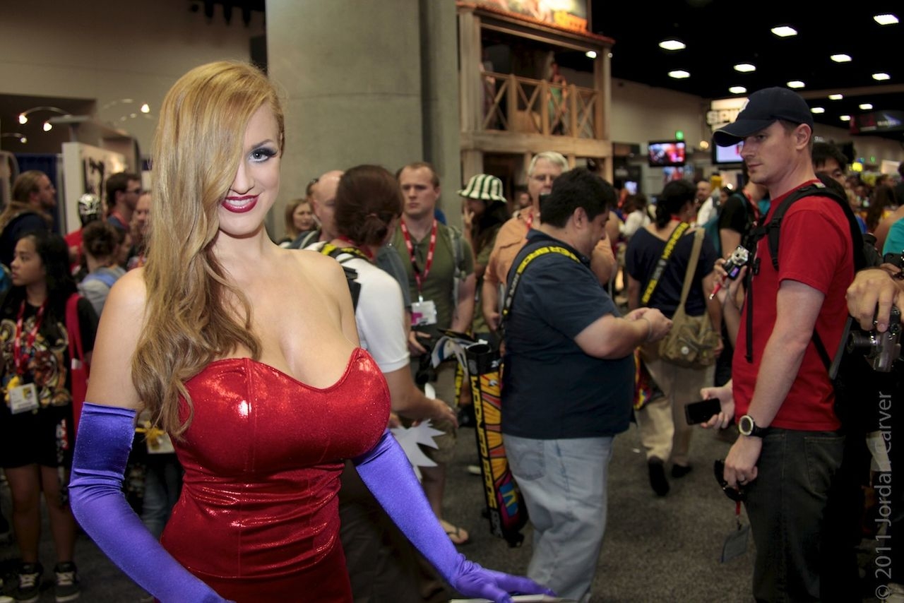 Jordan Carver - Jessica Rabbit @Comic con 59