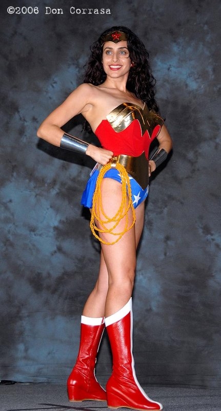 Essential Wonder Woman Cosplay 14