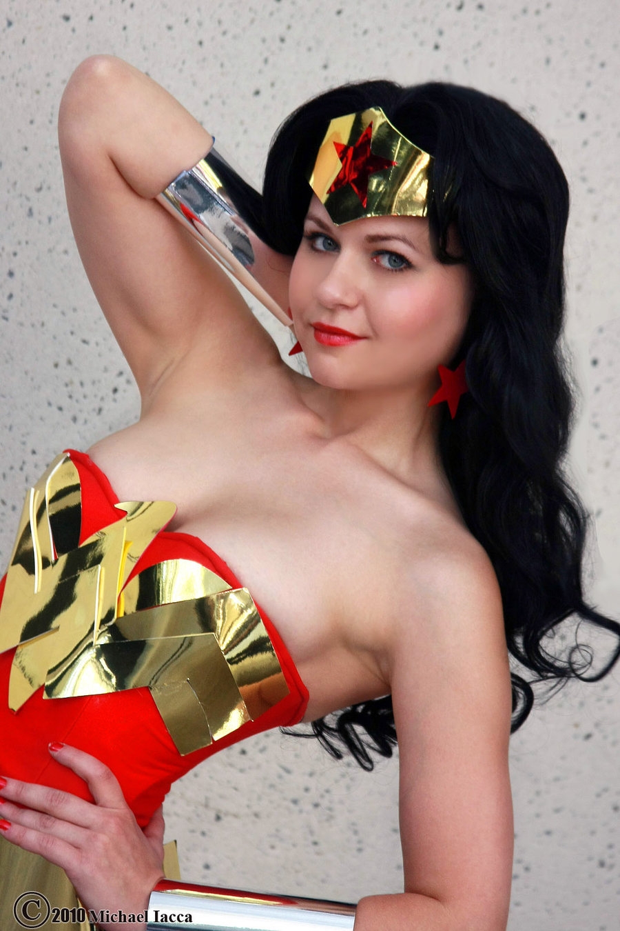 Essential Wonder Woman Cosplay 1