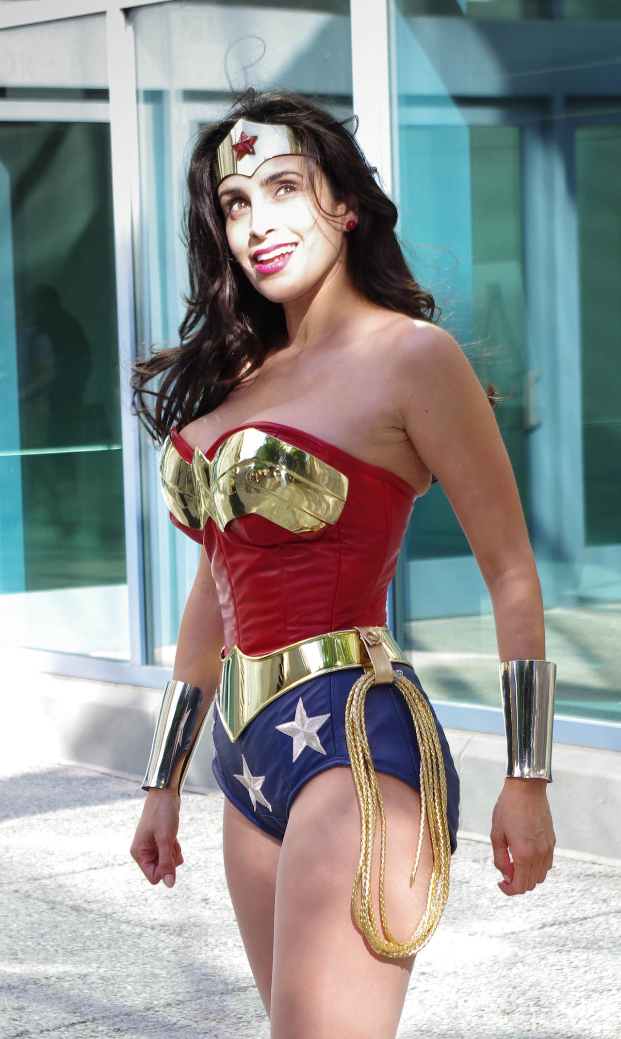 Essential Wonder Woman Cosplay 20