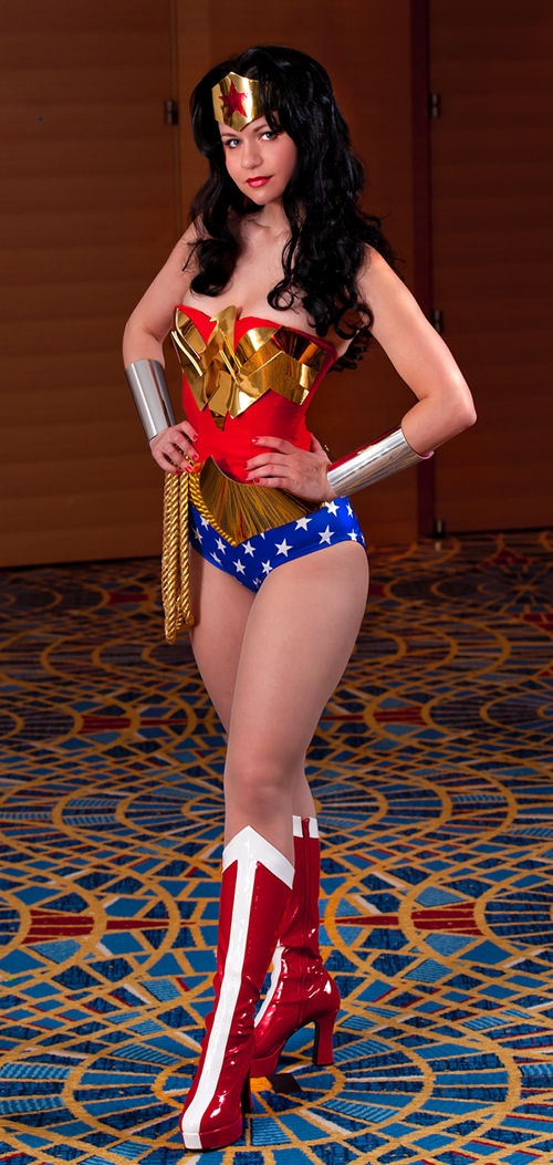 Essential Wonder Woman Cosplay 6