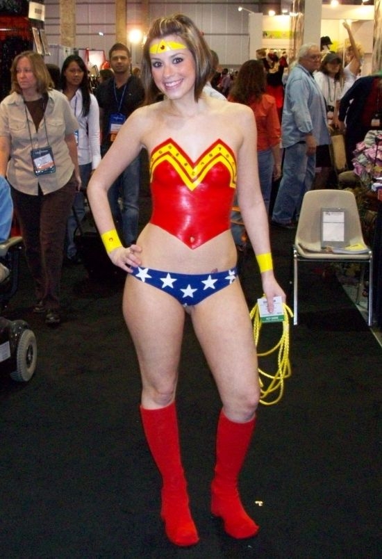 Essential Wonder Woman Cosplay 82