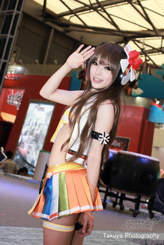 Iroha Umegiri (Beatmania IIDX 18 Resort Anthem) cosplay by Kipi! 117