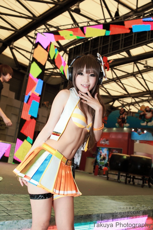 Iroha Umegiri (Beatmania IIDX 18 Resort Anthem) cosplay by Kipi! 119