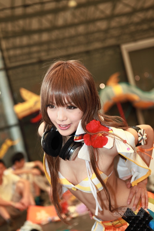 Iroha Umegiri (Beatmania IIDX 18 Resort Anthem) cosplay by Kipi! 122