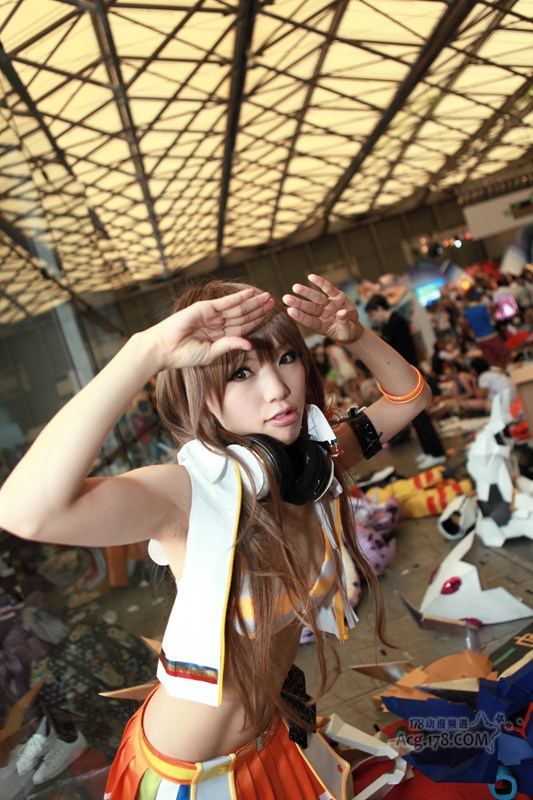 Iroha Umegiri (Beatmania IIDX 18 Resort Anthem) cosplay by Kipi! 128