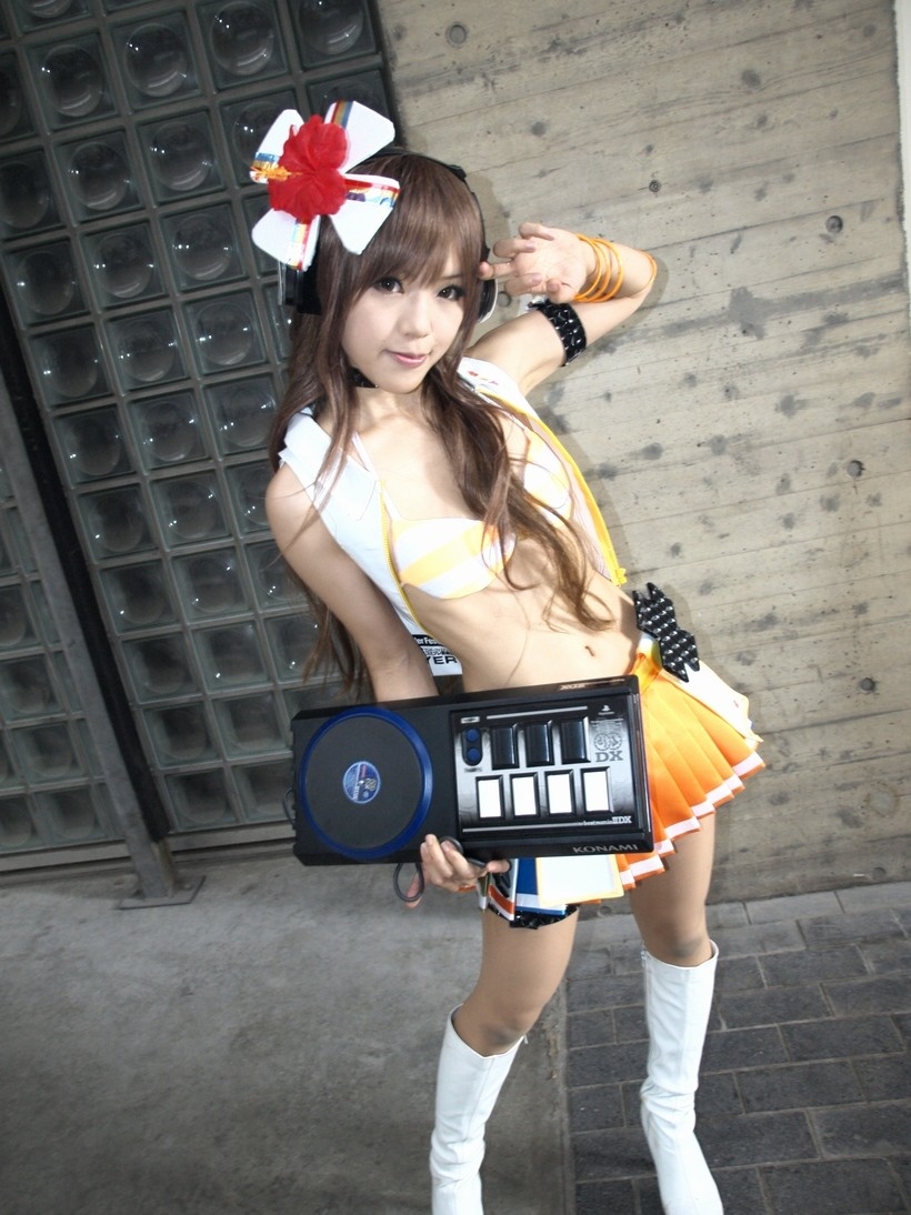 Iroha Umegiri (Beatmania IIDX 18 Resort Anthem) cosplay by Kipi! 33