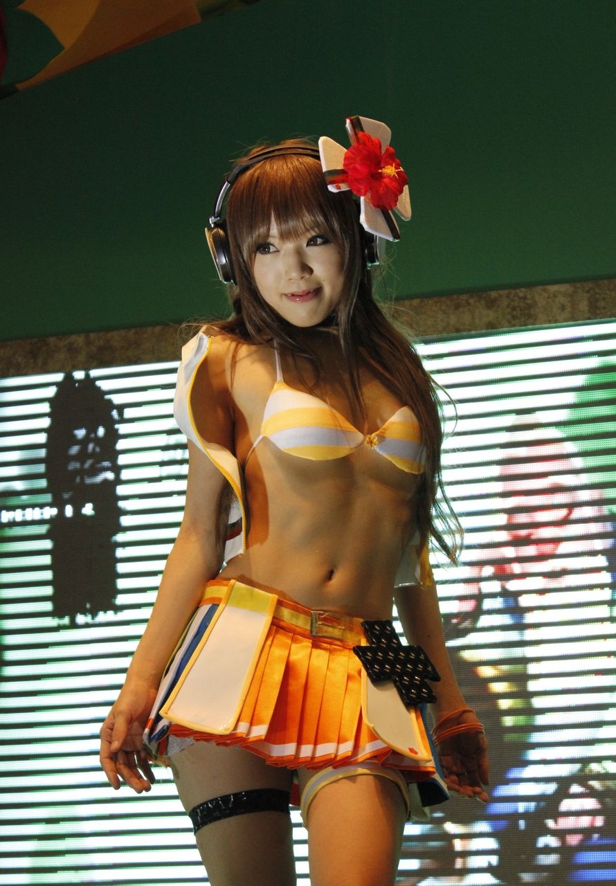 Iroha Umegiri (Beatmania IIDX 18 Resort Anthem) cosplay by Kipi! 58