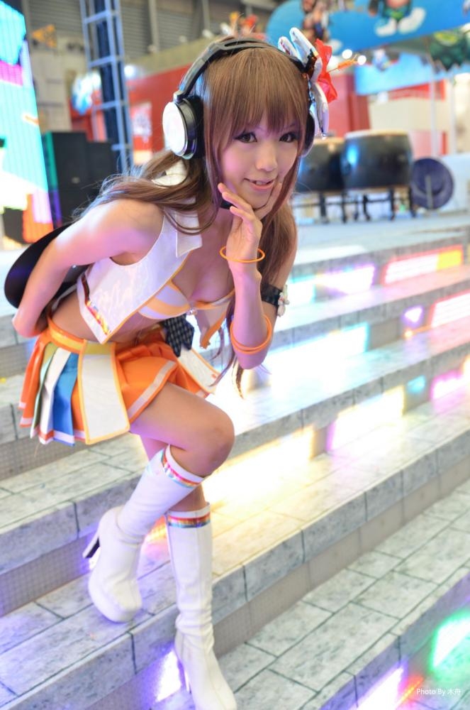 Iroha Umegiri (Beatmania IIDX 18 Resort Anthem) cosplay by Kipi! 94