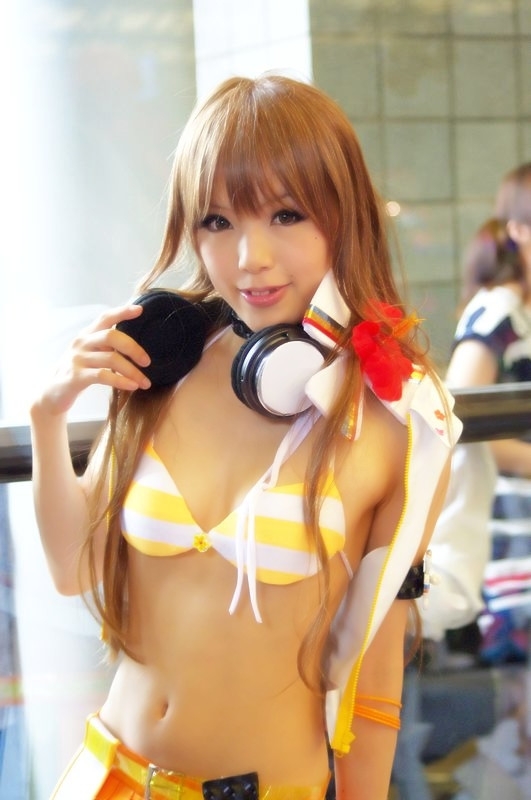 Iroha Umegiri (Beatmania IIDX 18 Resort Anthem) cosplay by Kipi! 95