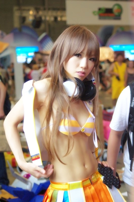 Iroha Umegiri (Beatmania IIDX 18 Resort Anthem) cosplay by Kipi! 98