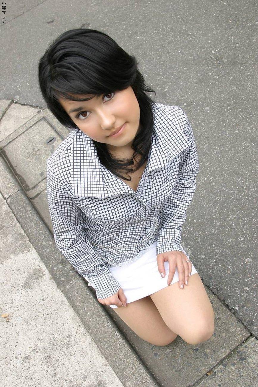 Maria Ozawa -  Secretary 33