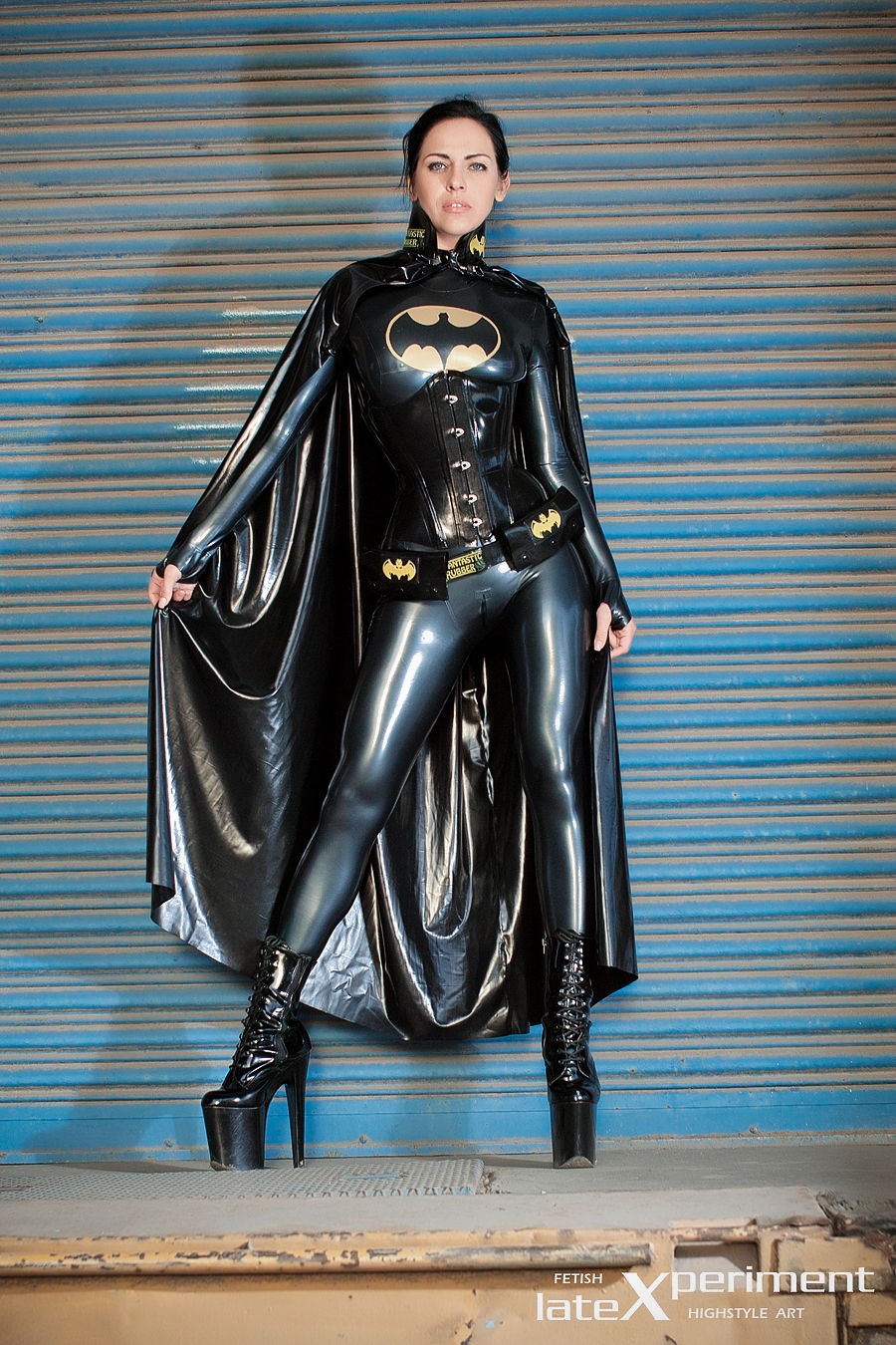 Cosplay Batgirl by Alexandra Corneille (DC) 12