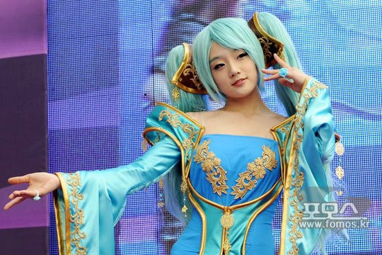 Best Sona Cosplay Collection UPDATE: 03/09/2004 24