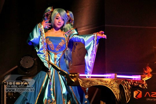 Best Sona Cosplay Collection UPDATE: 03/09/2004 31
