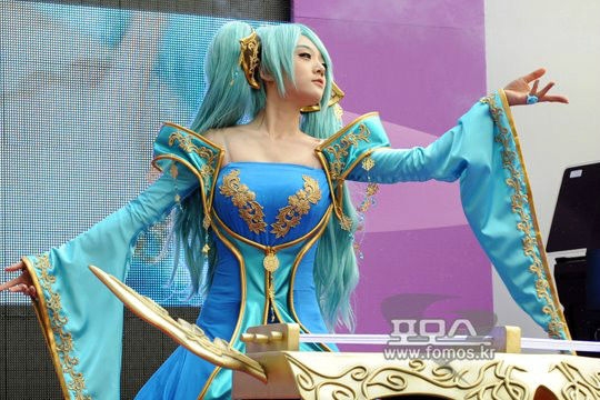 Best Sona Cosplay Collection UPDATE: 03/09/2004 38