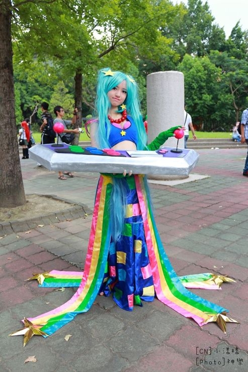 Best Sona Cosplay Collection UPDATE: 03/09/2004 93
